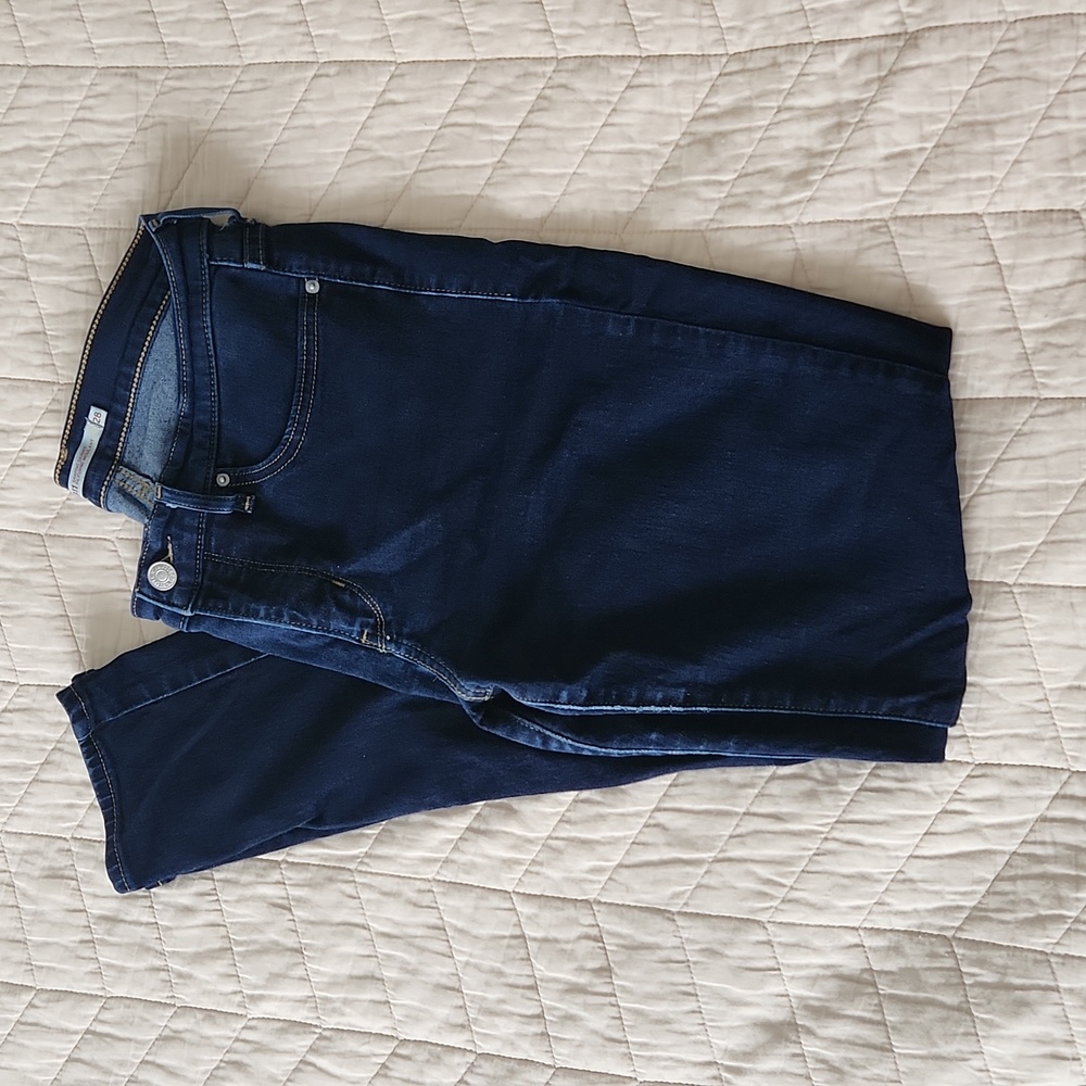 Levi's 311 Shaping Skinny